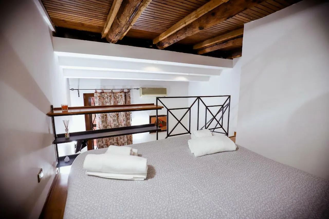 Appartement Dante'S House - Historical Center Of Naples 0*,  Italie