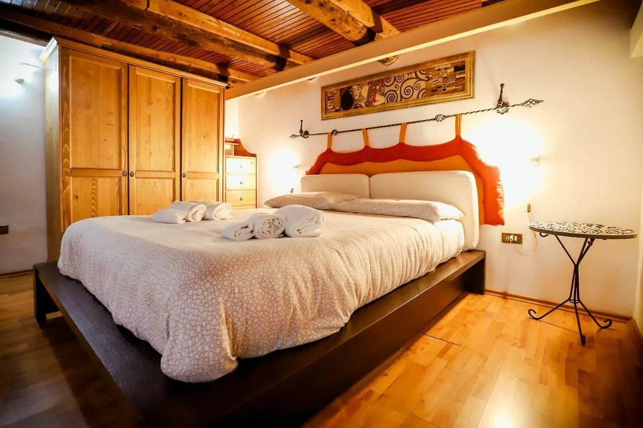 Dante'S House - Historical Center Of Naples Apartment Italy